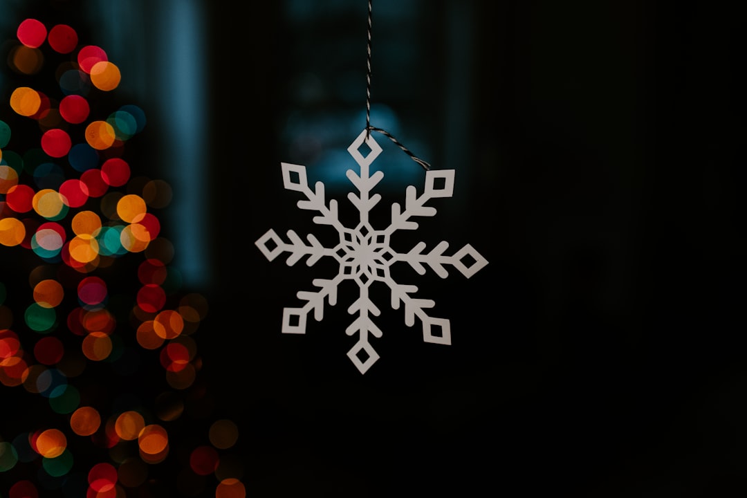 Snowflake Signs $6B Deal with AWS for AI CPU Chips