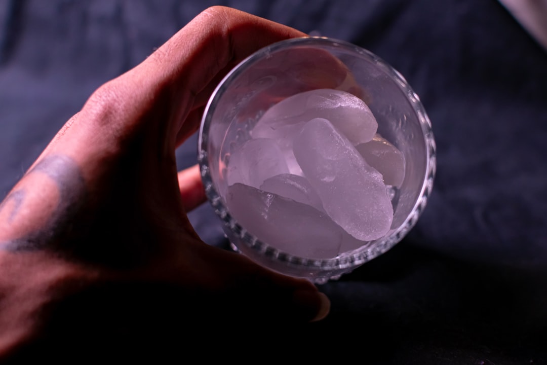 This plastic crystal can cool your food and drinks without refrigeration
